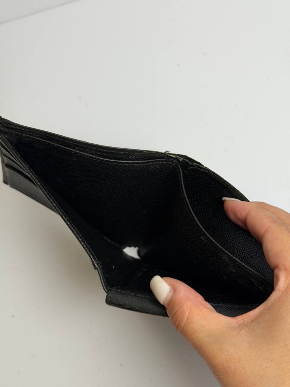 Louis Vuitton Black Epi Leather Bifold Wallet - Picture 12 of 13